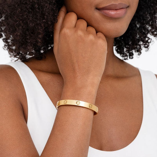 Cartier Classic Love Bracelet in Size 18 – FabOn5th.com