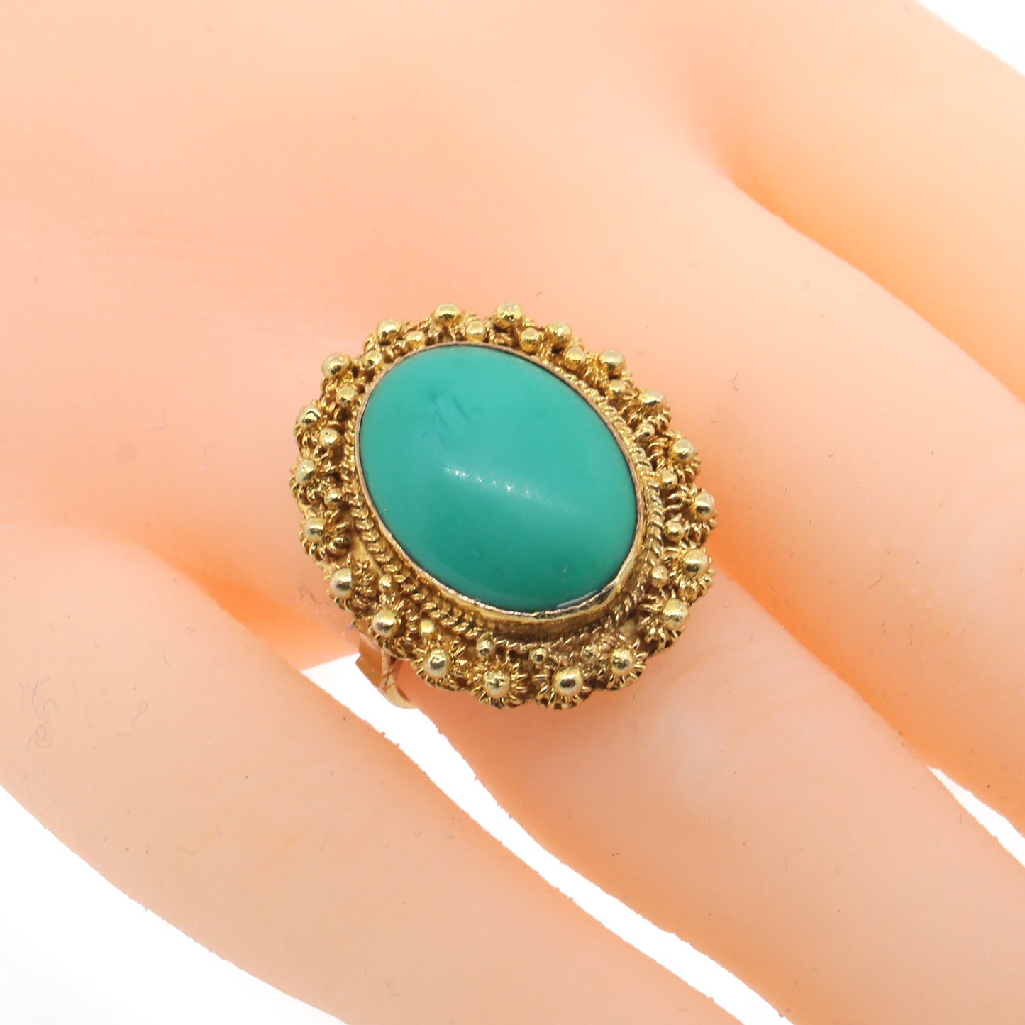 Turquoise Oval 14k Yellow Gold Ring