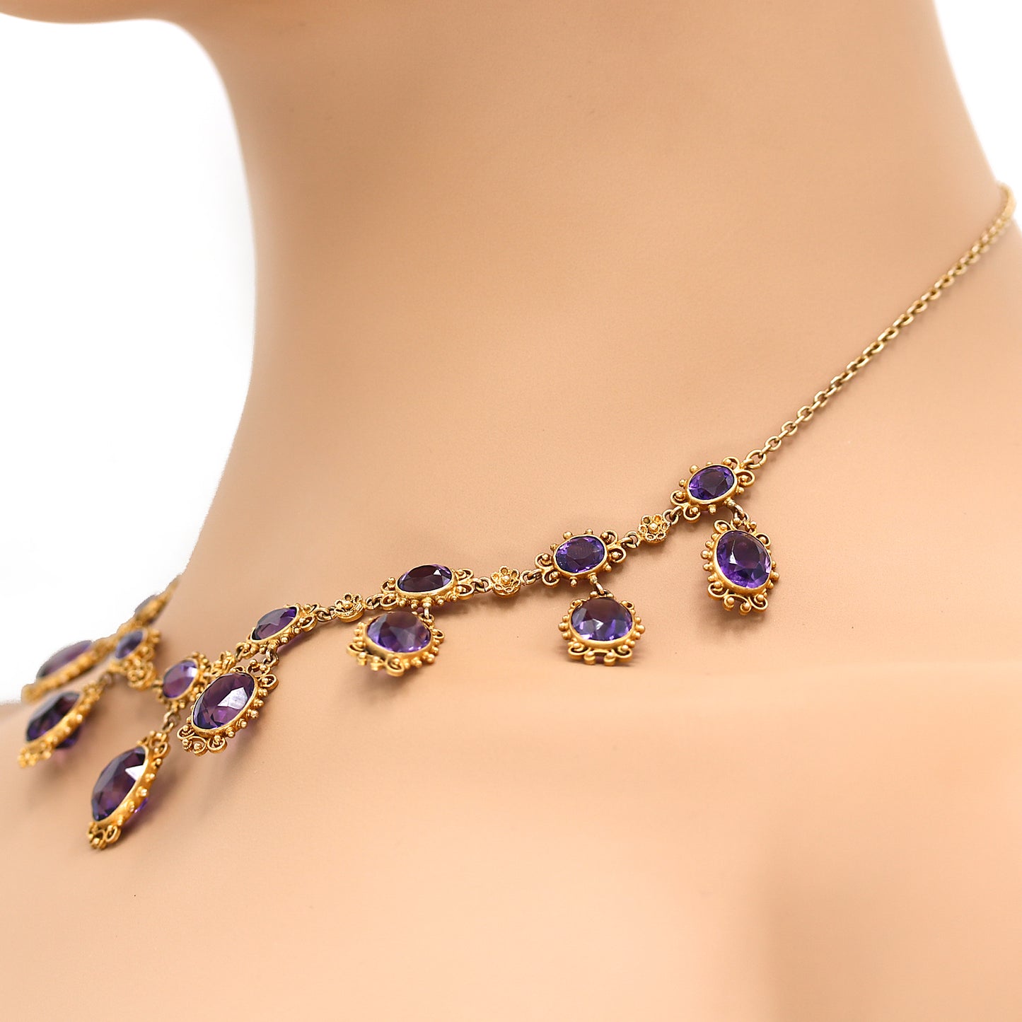 Load image into Gallery viewer, Vintage Amethyst Yellow Gold Necklace
