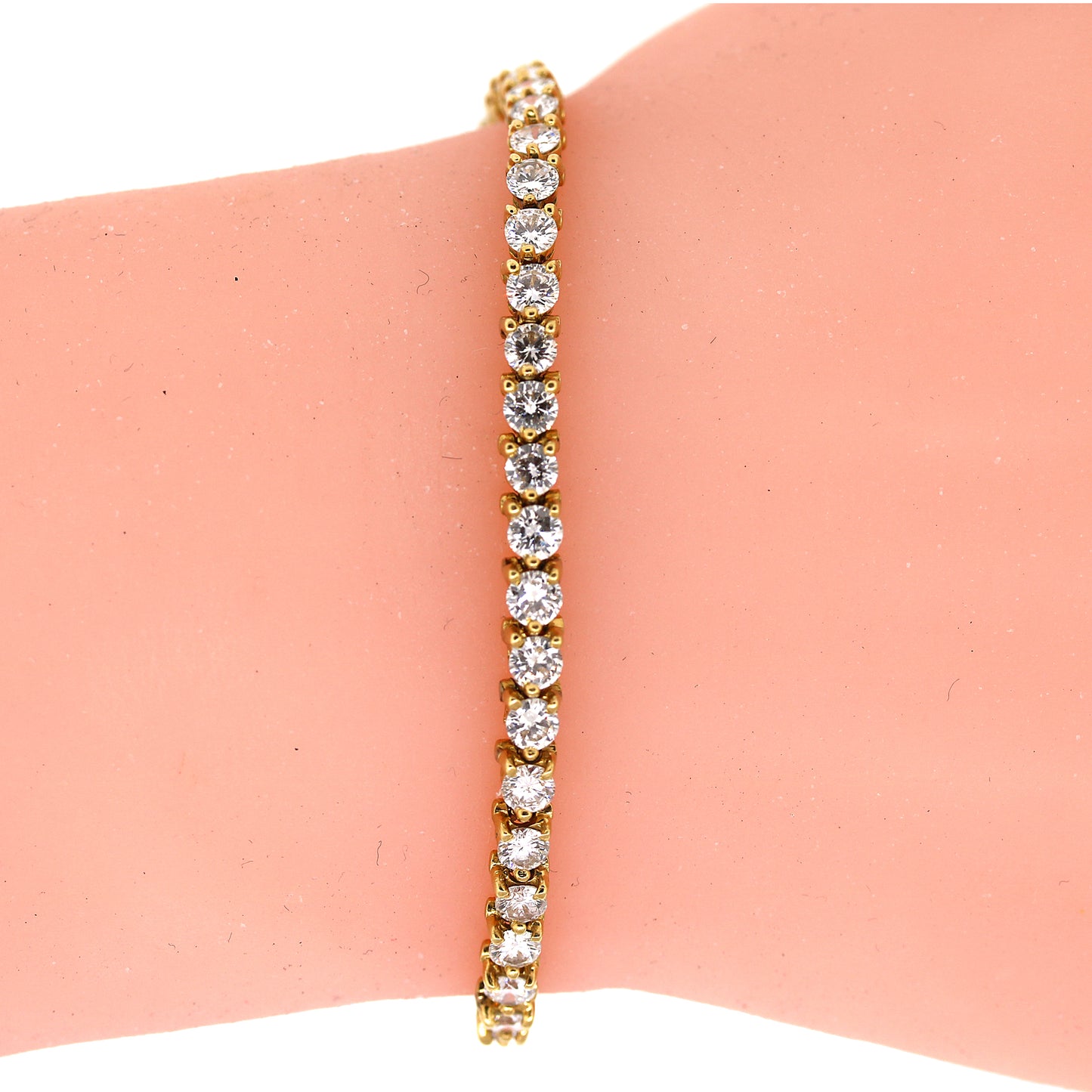 Load image into Gallery viewer, Classic Round Diamond Tennis Bracelet in 18k Gold
