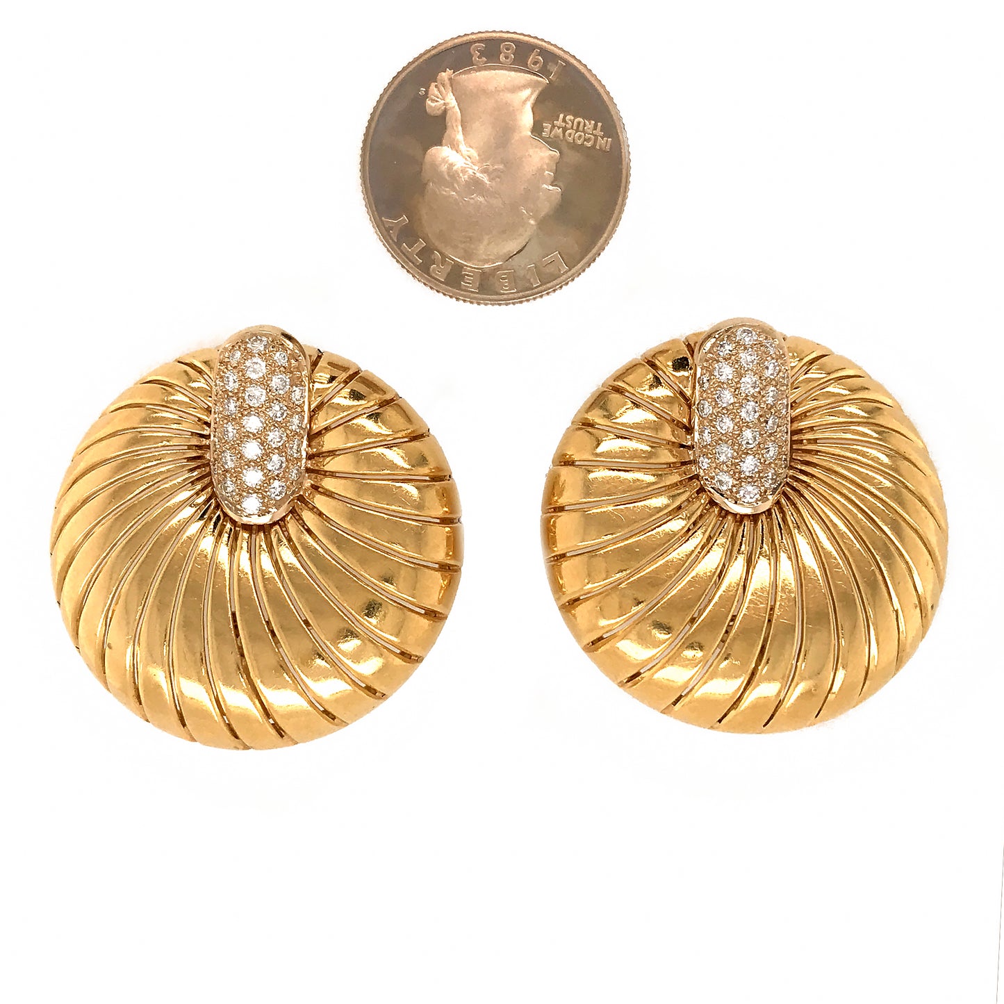 Load image into Gallery viewer, Demner 18k Yellow Gold Shell Diamond Earrings
