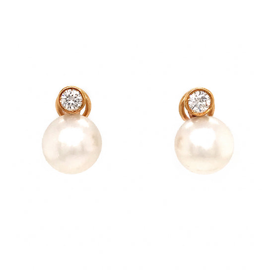 South Sea Pearl and Diamond Earrings set in 18kt Yellow Gold