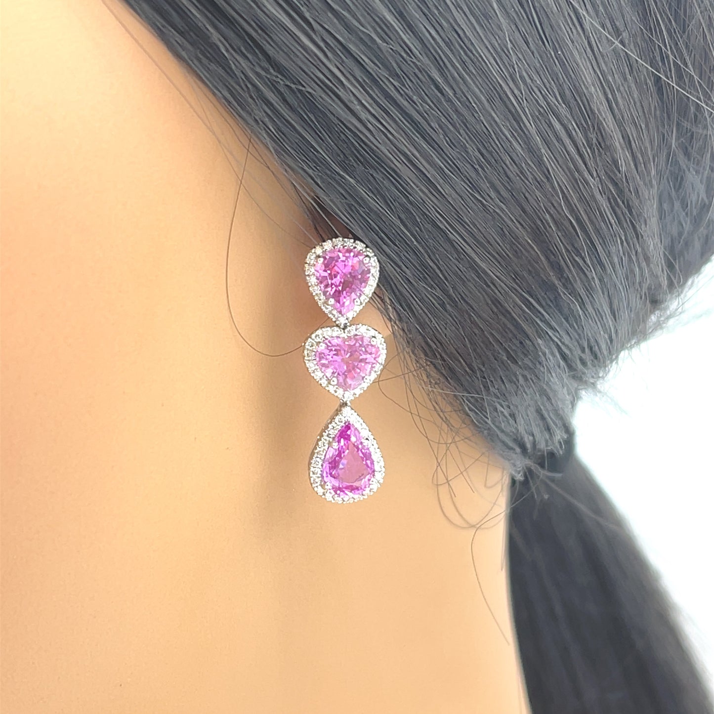 Load image into Gallery viewer, 18 kt White Gold Sweetheart Pink Sapphire Drop Earrings
