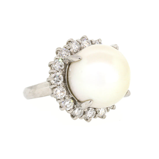 Load image into Gallery viewer, Beautiful Estate South Sea Pearl and Diamond Cocktail Ring
