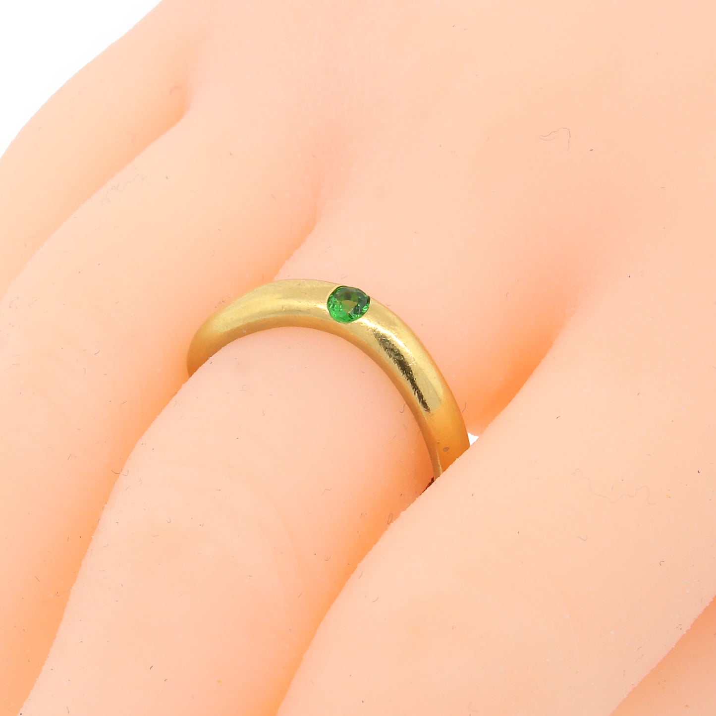 Load image into Gallery viewer, Angela Cummings Chrome Diopside Gold Curved Ring Size 8.5
