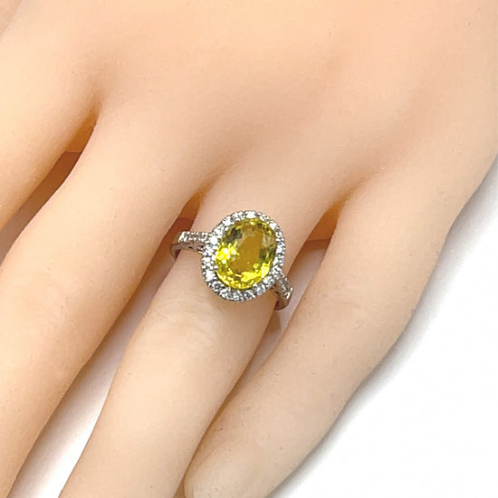 Load image into Gallery viewer, Bright 18 kt White Gold Yellow Sapphire and Diamond Ring
