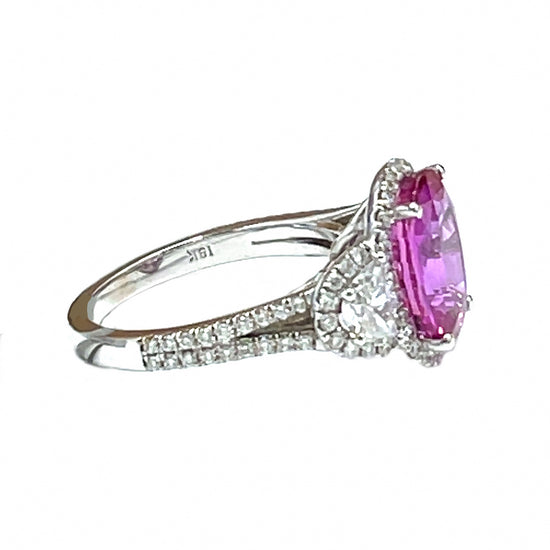 Beautiful in Pink 18 kt White Gold Oval Pink Sapphire and Diamond Ring