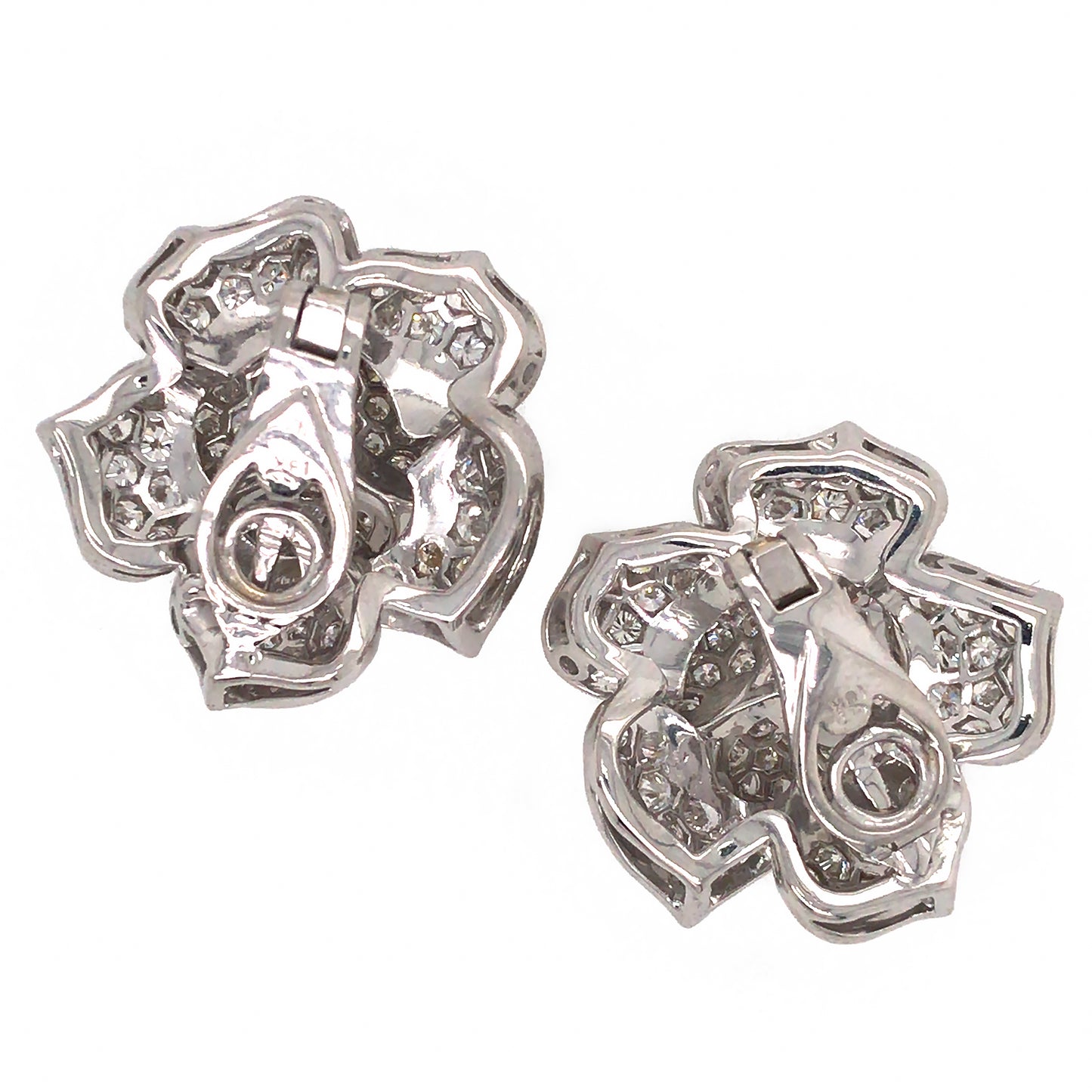 Load image into Gallery viewer, Pretty 18K White Gold Diamond Flower Earrings
