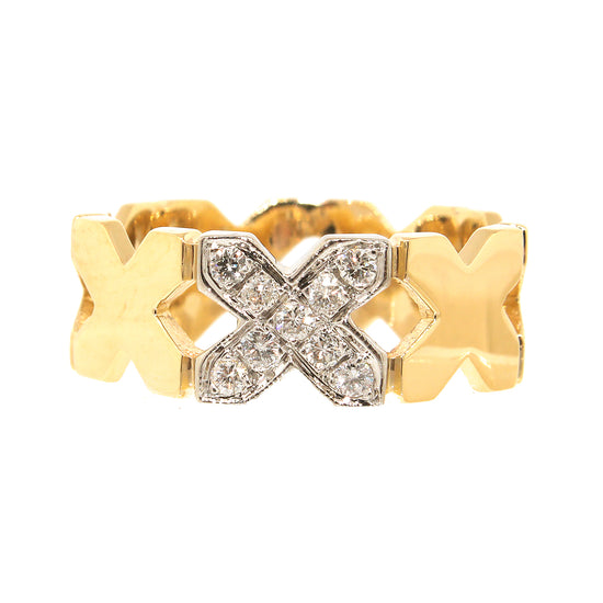 X means Kisses Diamond Ring