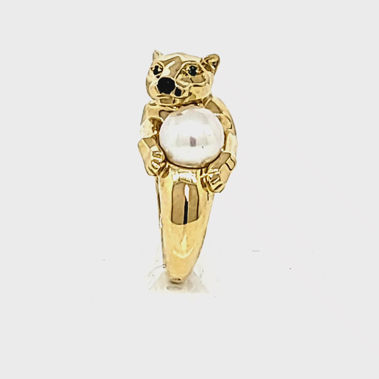 Load and play video in Gallery viewer, Panthere De Cartier with Pearl Ring in 18k Gold
